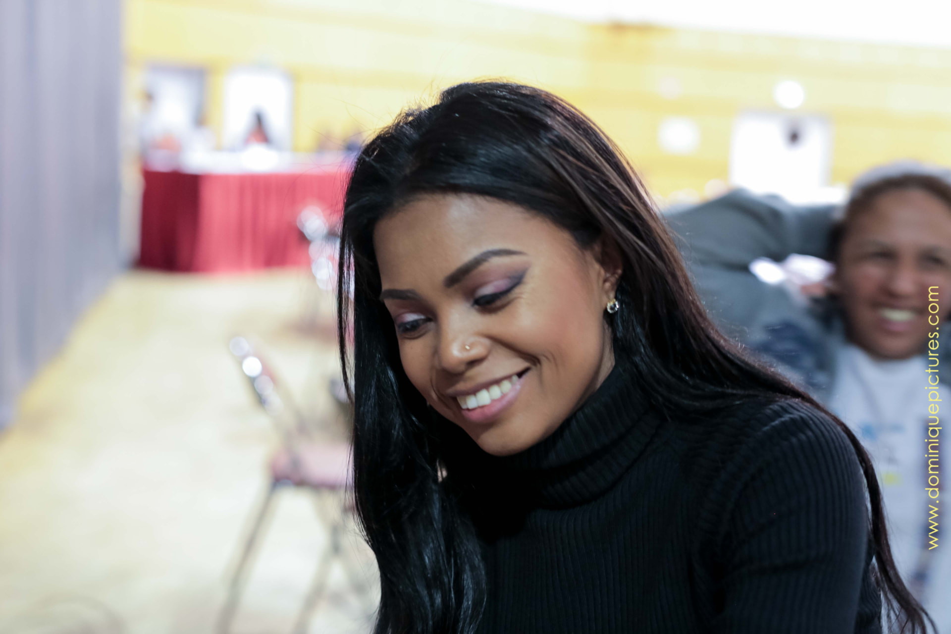 Sourire baissé — Photographie, portrait — 2017