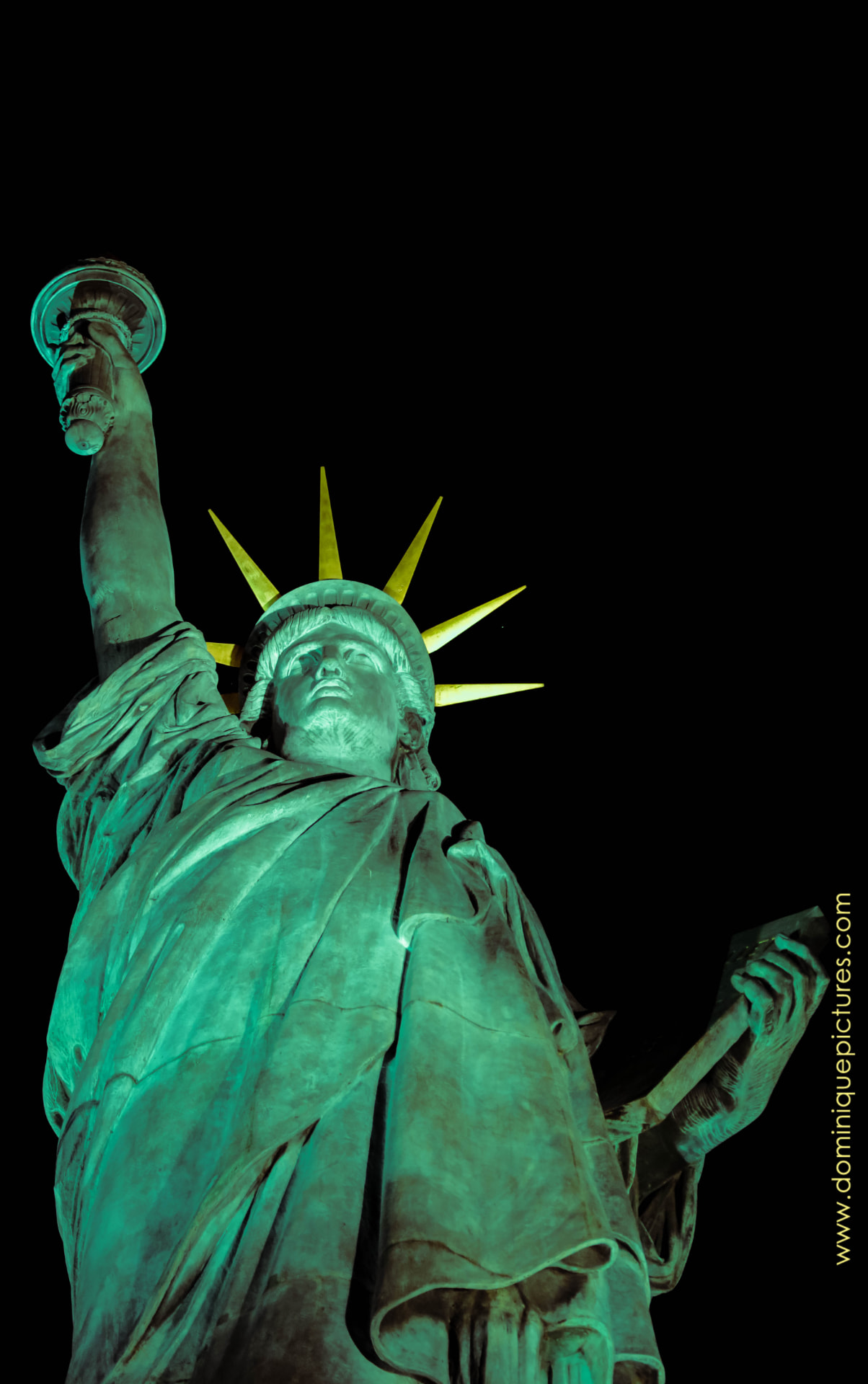 Liberté — Photographie de nuit, Paris — 2015