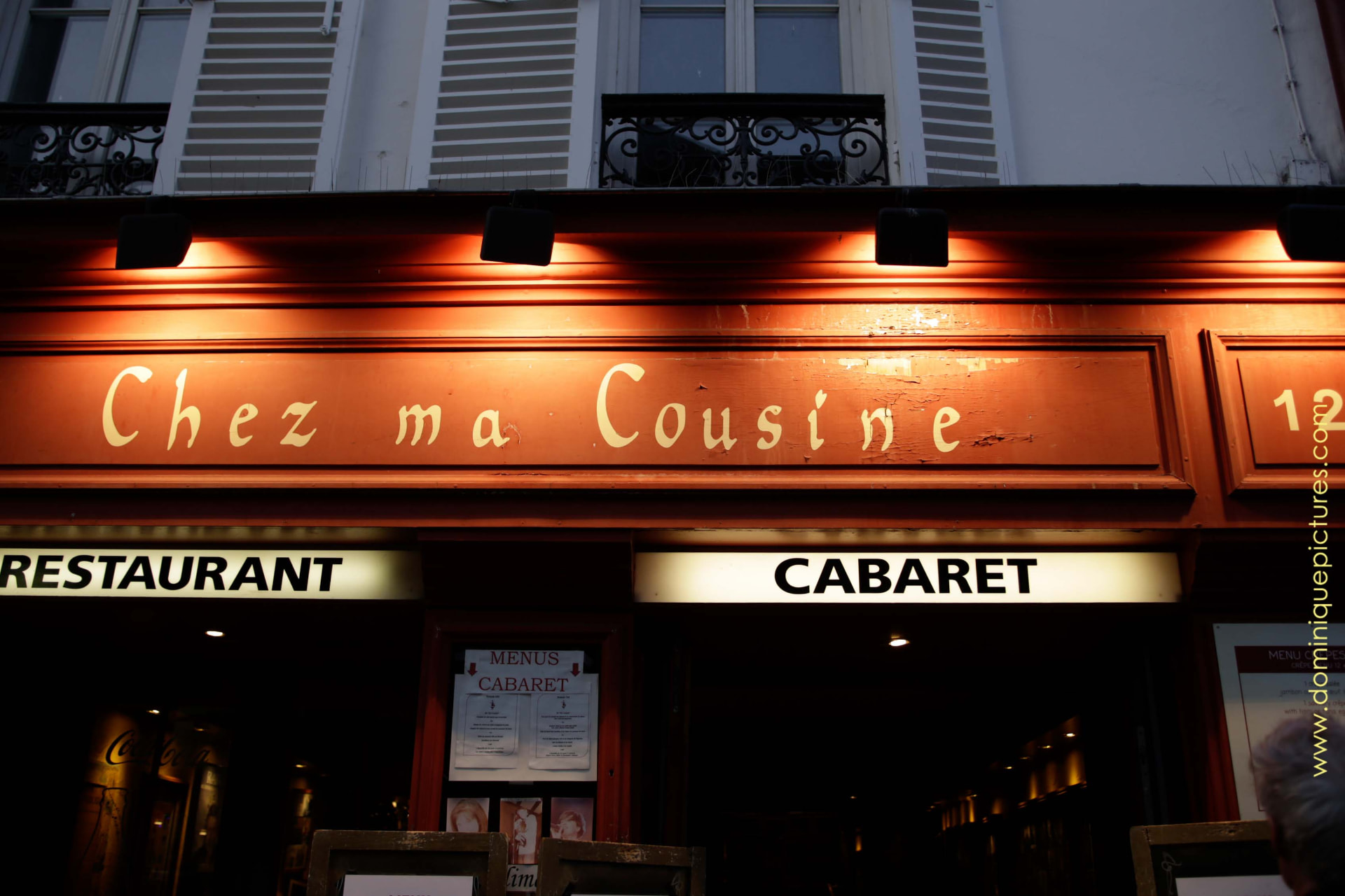 Chez ma Cousine — Photographie de nuit, Montmartre — 2016