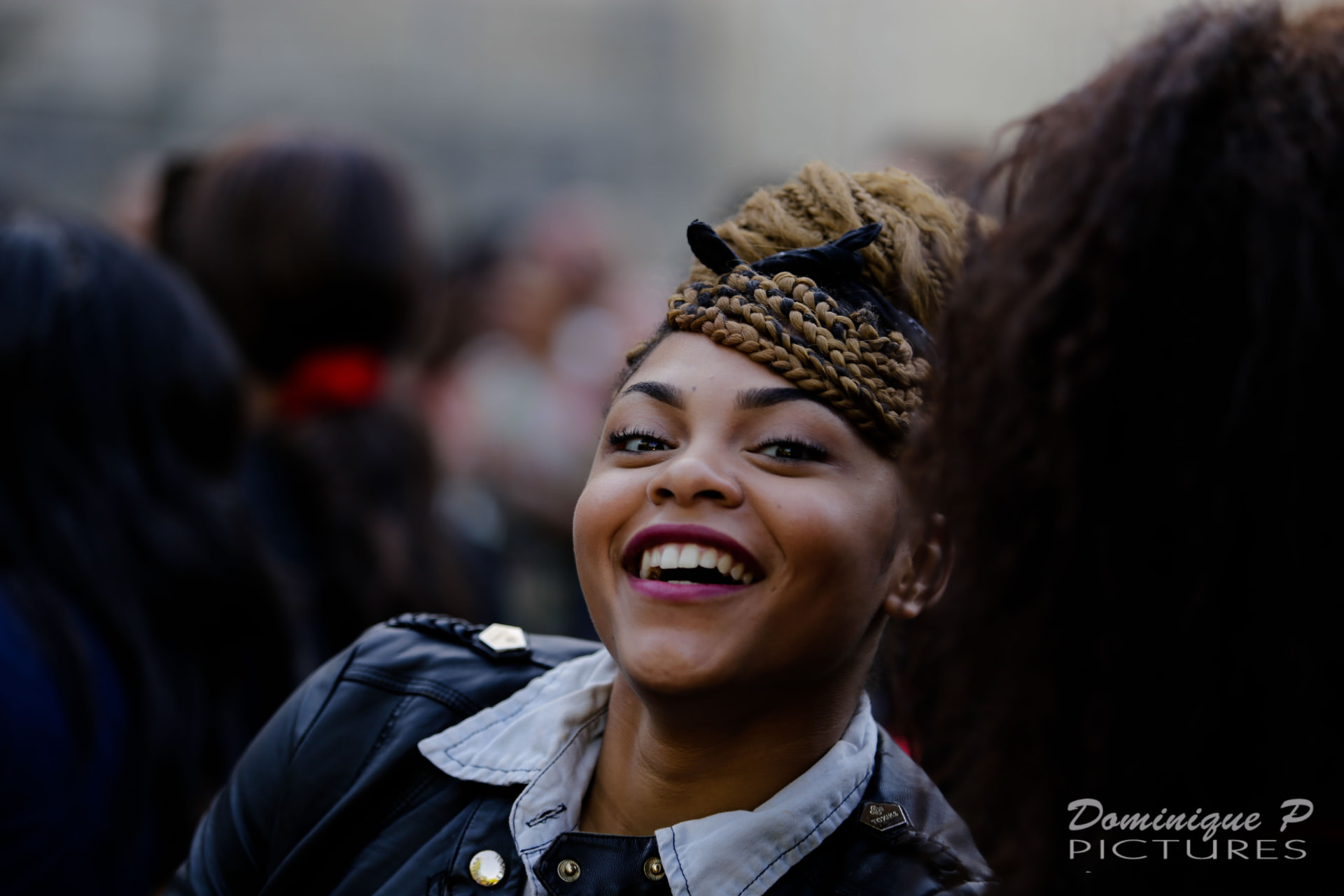 Éclat de rire — Portrait sur le vif, Paris — mai 2015