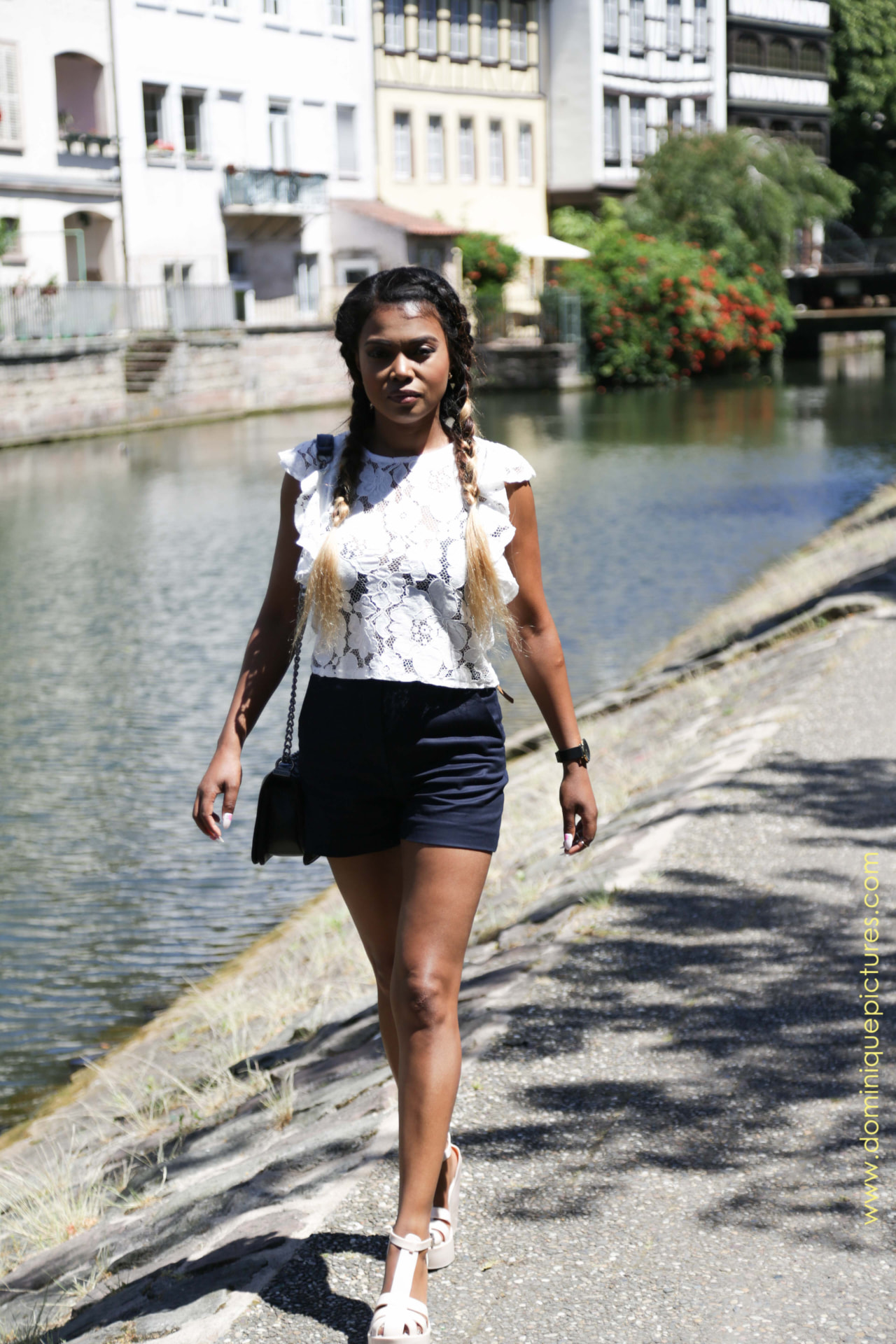 Victorine - Quai de la Petite France — Portrait en extérieur, Strasbourg — juin 2017